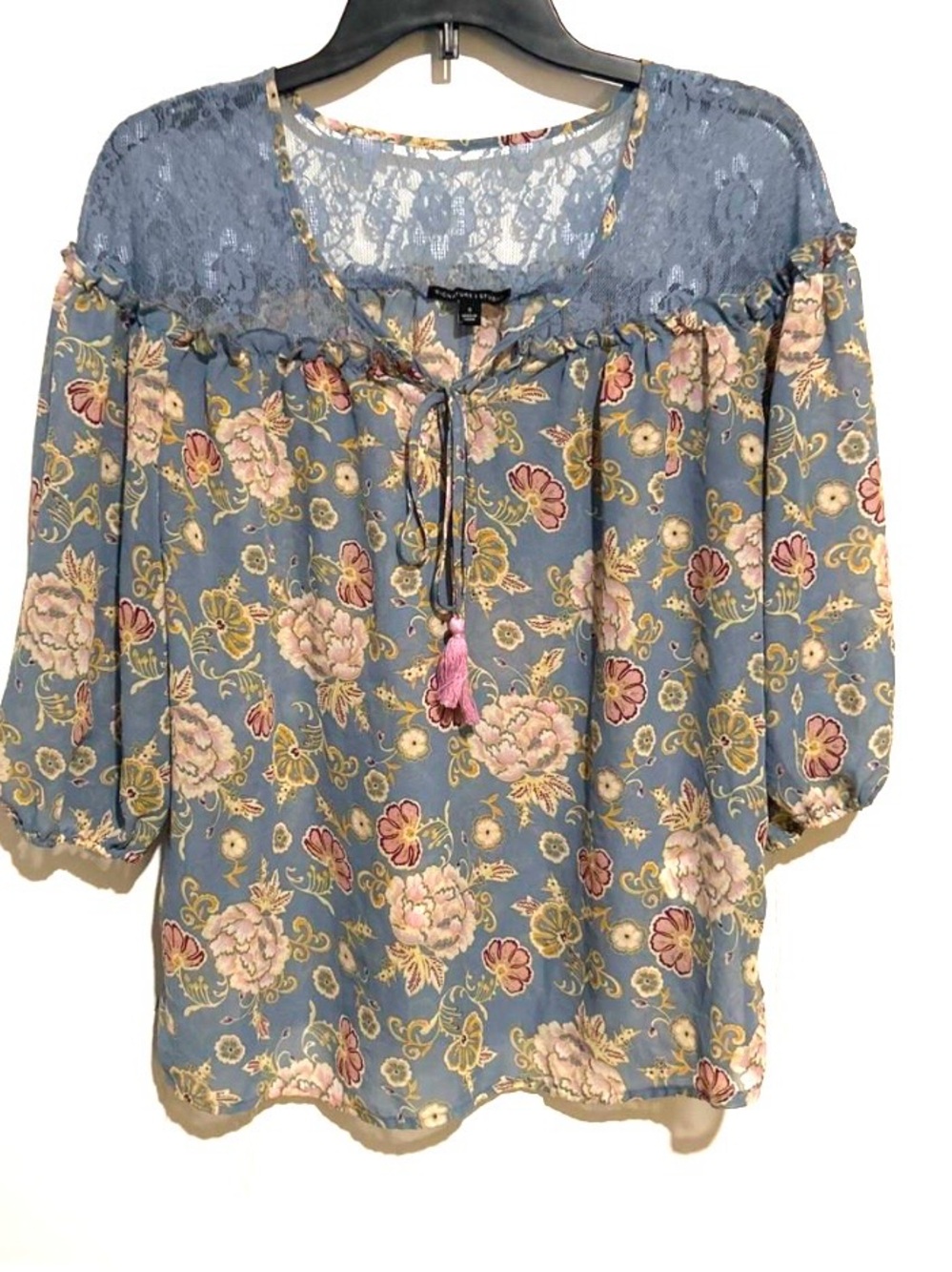 🌺Signature Studios Sz S Cottage vintage blue floral blouse w/lace trim tie front